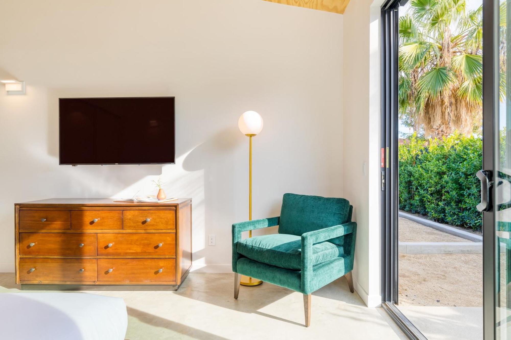 Blackhaus By Avantstay Ada Modern Rooms, Pool & Bbq بالم سبرينغس المظهر الخارجي الصورة