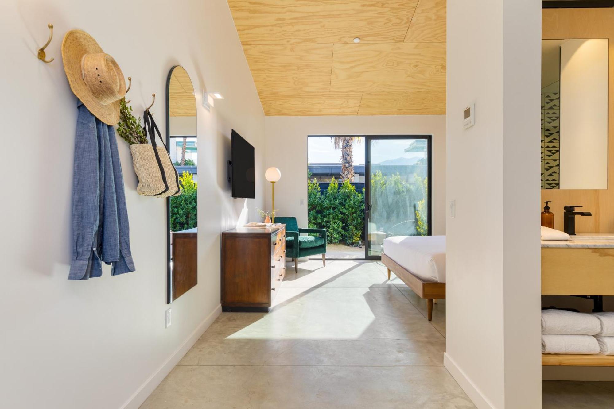 Blackhaus By Avantstay Ada Modern Rooms, Pool & Bbq بالم سبرينغس المظهر الخارجي الصورة