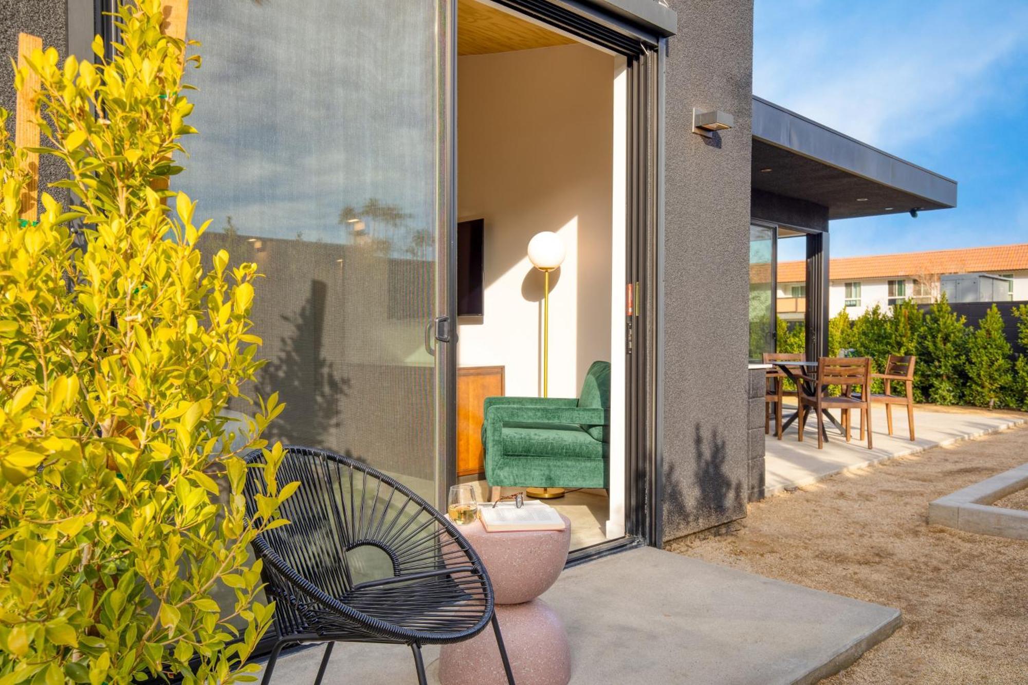 Blackhaus By Avantstay Ada Modern Rooms, Pool & Bbq بالم سبرينغس المظهر الخارجي الصورة