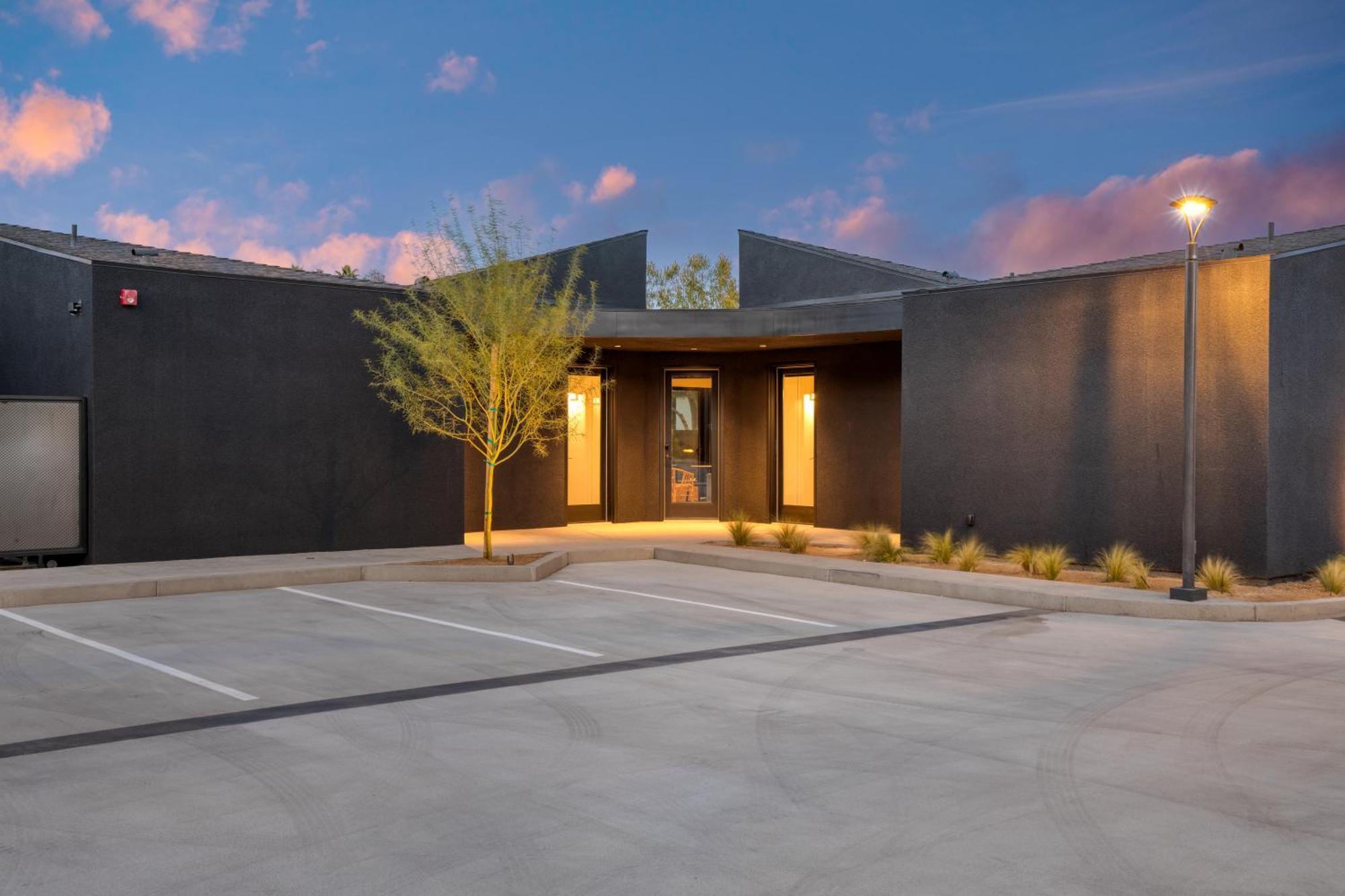 Blackhaus By Avantstay Ada Modern Rooms, Pool & Bbq بالم سبرينغس المظهر الخارجي الصورة