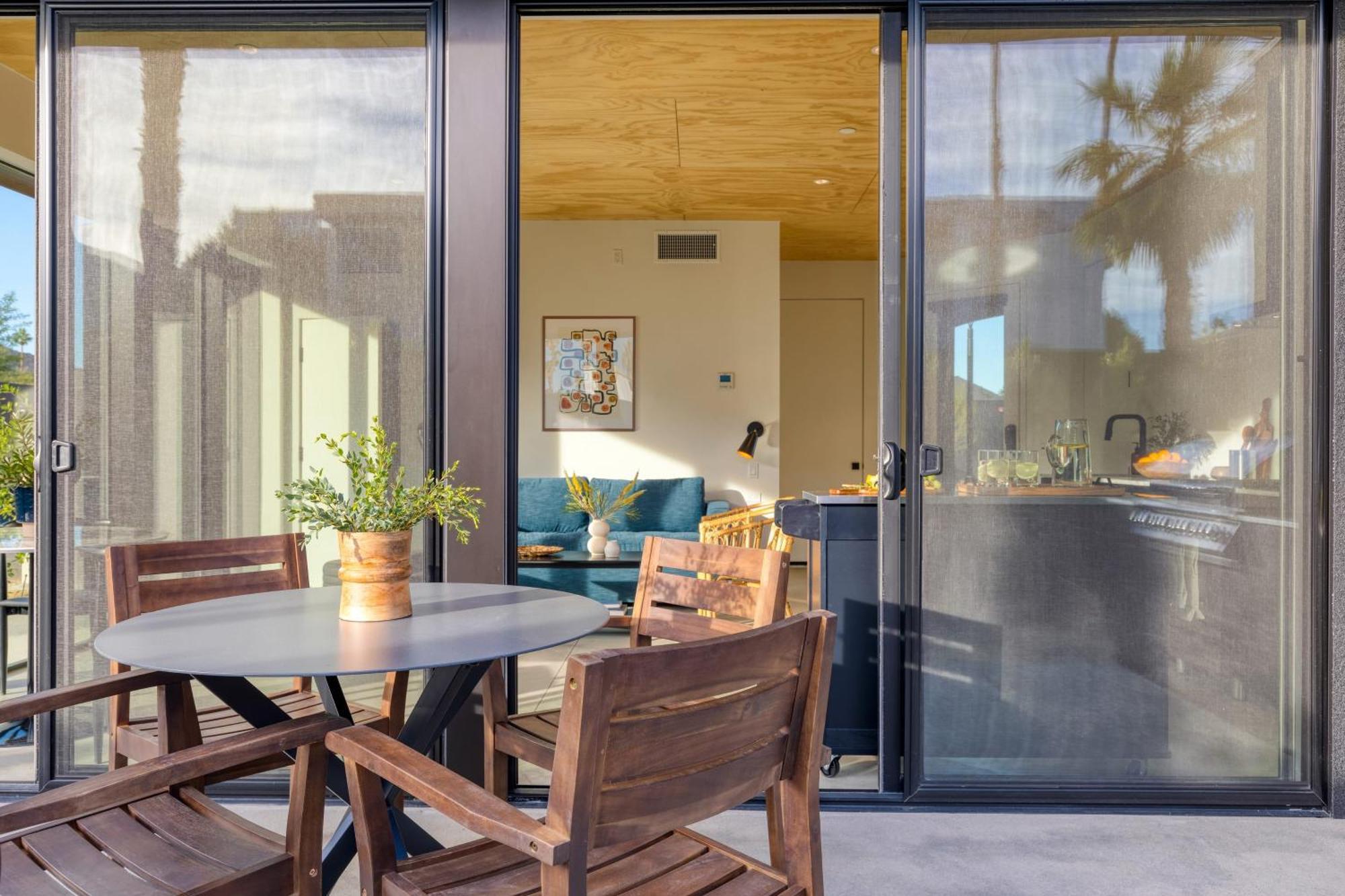 Blackhaus By Avantstay Ada Modern Rooms, Pool & Bbq بالم سبرينغس المظهر الخارجي الصورة