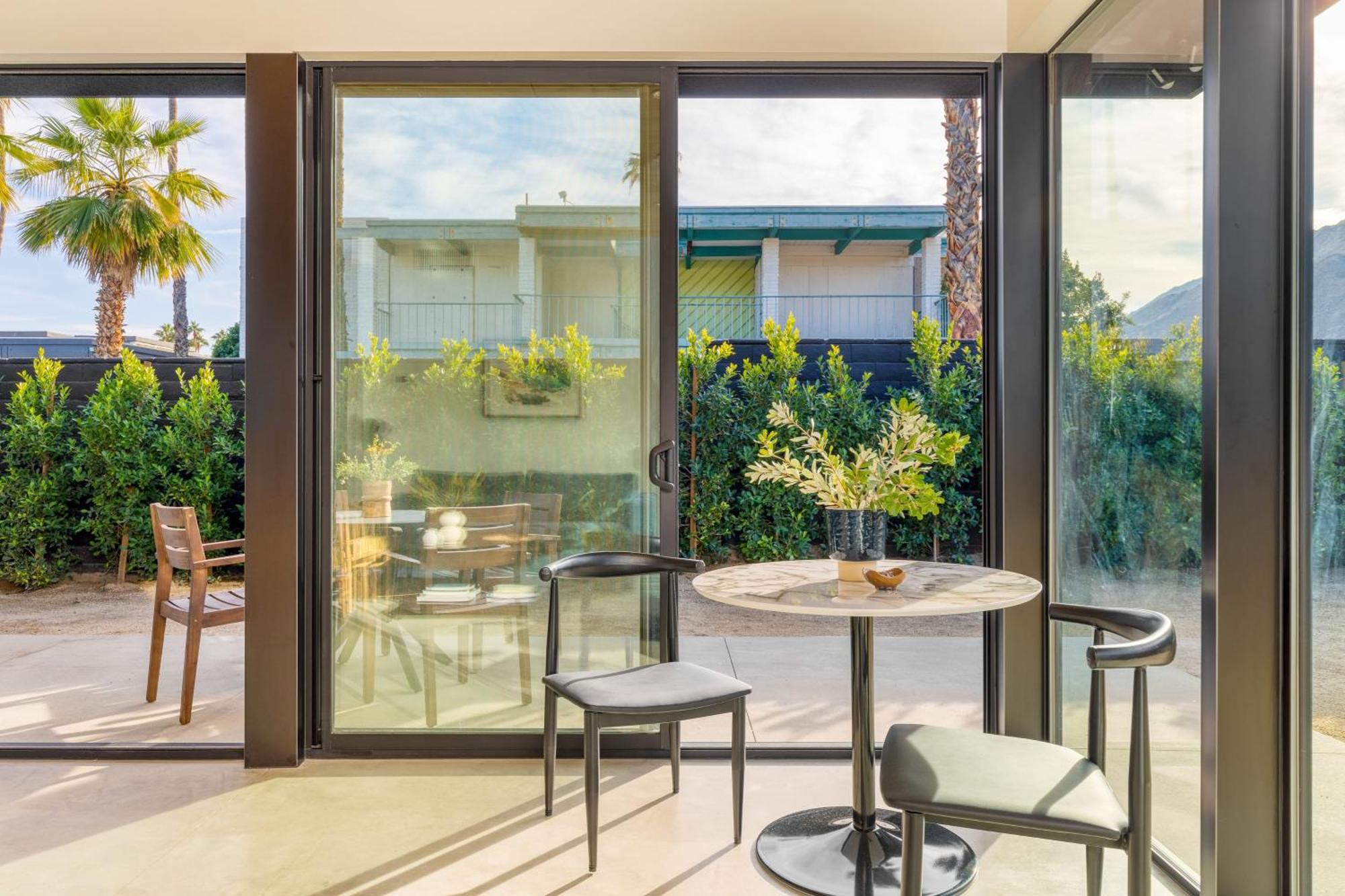 Blackhaus By Avantstay Ada Modern Rooms, Pool & Bbq بالم سبرينغس المظهر الخارجي الصورة
