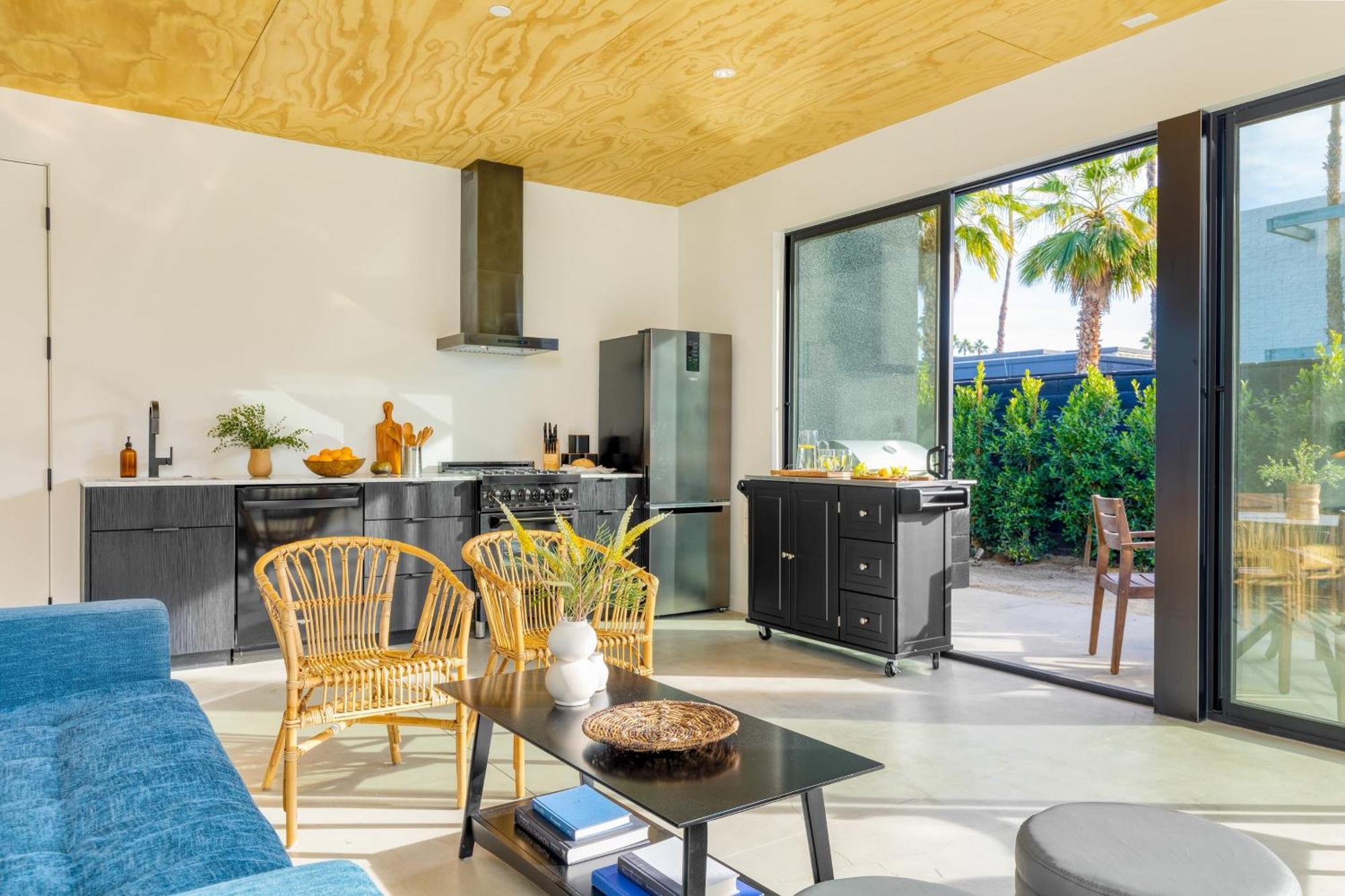 Blackhaus By Avantstay Ada Modern Rooms, Pool & Bbq بالم سبرينغس المظهر الخارجي الصورة