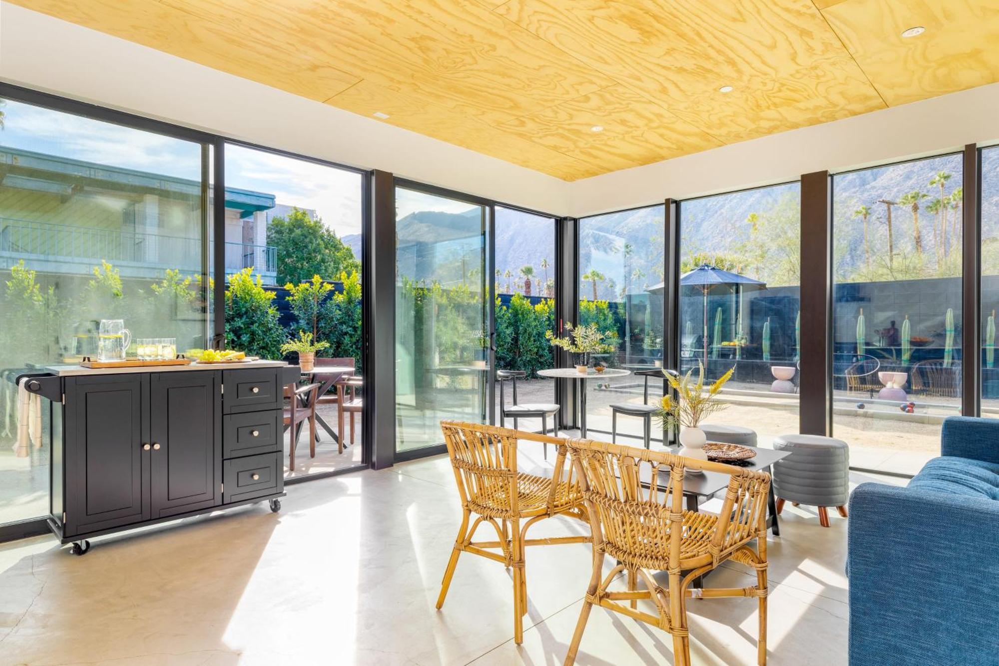 Blackhaus By Avantstay Ada Modern Rooms, Pool & Bbq بالم سبرينغس المظهر الخارجي الصورة